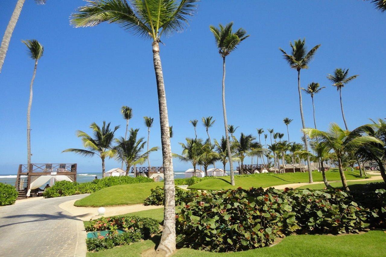 Resort Breathless & (adults Only)